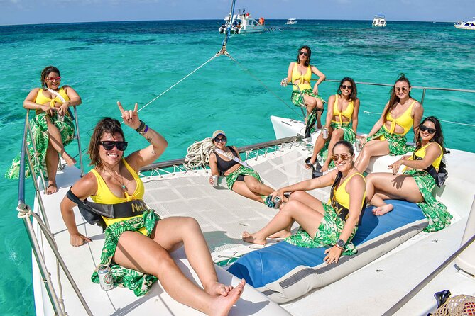 Punta Cana Party Boat (Only Adult) - The Shallow-Water Stop And Natural Pool Feel