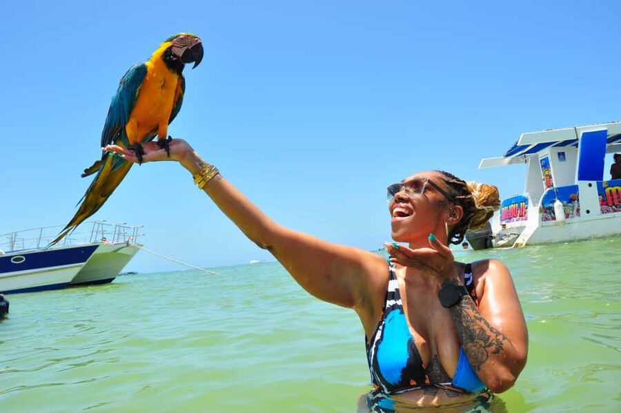 Punta Cana: Party Boat with Snorkeling, Open Bar And Hip Hop - What to bring for a smoother day