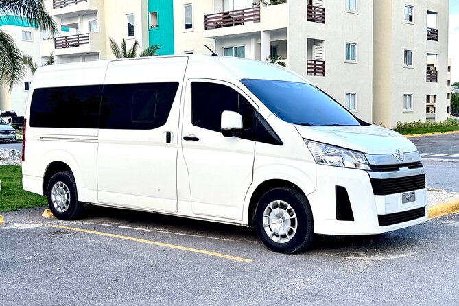 Punta Cana Private Transfer Ariport VIP Service - Drivers who add a personal touch