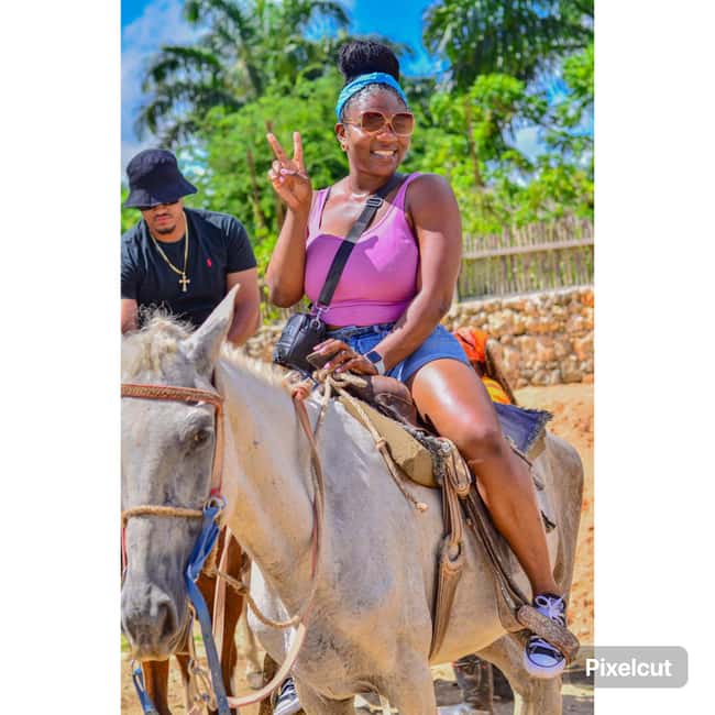 Punta Cana: Samaná Cayo Levantado & El Limón Waterfall Tour - Guides, languages, and how the day is explained