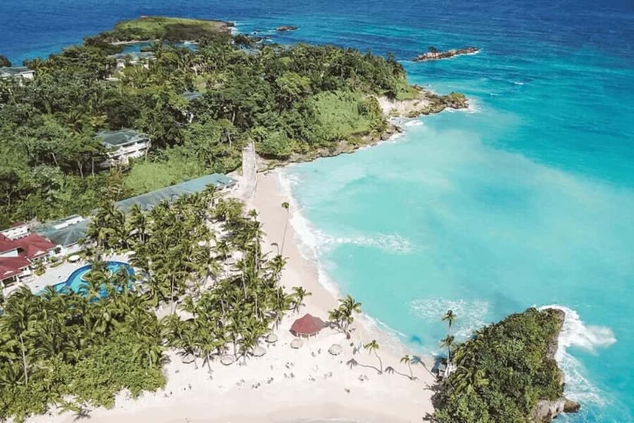Punta Cana: Samaná Whale Watching, Bacardi & Limon Falls - Guides, languages, and the pace of the day