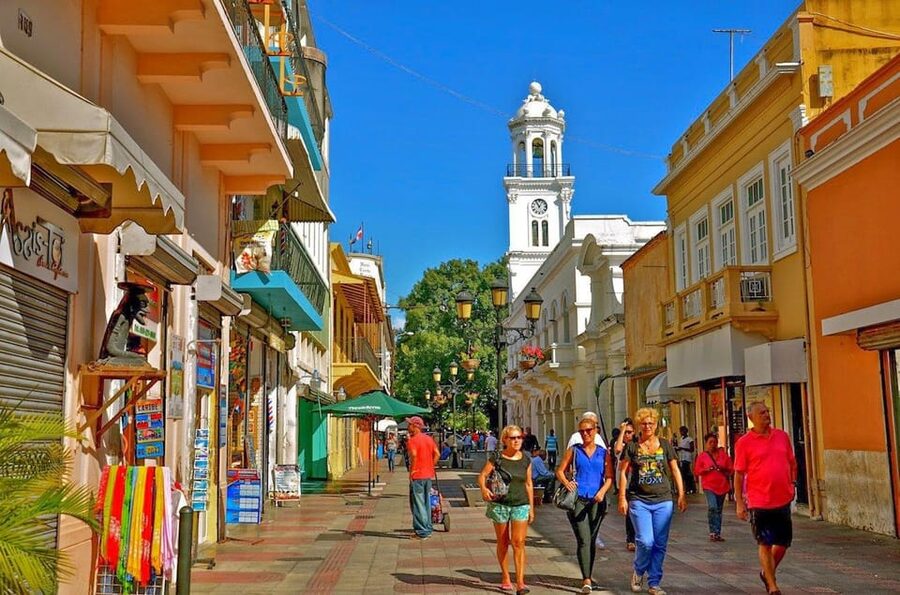 Punta Cana: Santo Domingo Day Trip with Tickets and Lunch - Entering Santo Domingo through its oldest monuments
