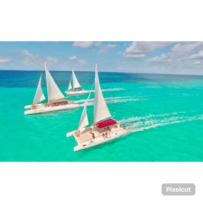 Punta Cana: Saona Island Tour with Lunch and Drinks - Blue Lagoon and the sea-star stop