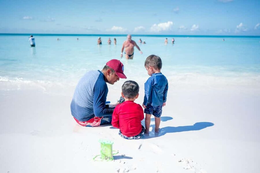 Punta Cana: Saona Island VIP 4 first-class beach and sunset - Four Saona stops instead of one crowded beach