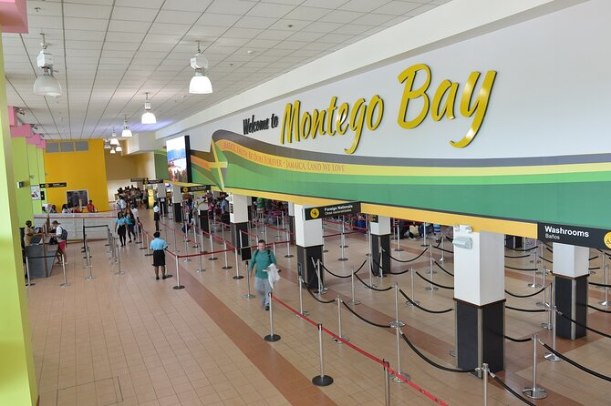 Riu Reggae/Riu Montego Bay/Riu Palace Private Airport Transfer - A five-minute ride that can save you airport hassle