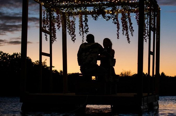 Romantic Floating Picnic Experience - Best occasions for this floating dinner