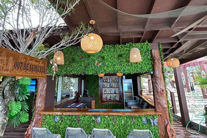Rose Island Adventure: Snorkel, Sea Turtles, and Private Beach - A slow afternoon at 007 Beach Club