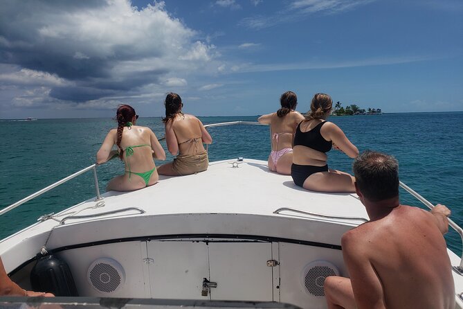 Rose Island: Private Snorkeling, Fishing, and Swimming with Pigs - Practical details that affect your day