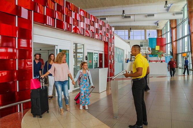 Round Trip Aruba Airport Transfer - Landing at Queen Beatrix International Airport