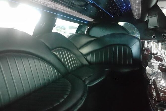 Round Trip Nassau Airport ARRIVAL (NASSAU LIMOUSINE) - The return trip is where the booking proves its value