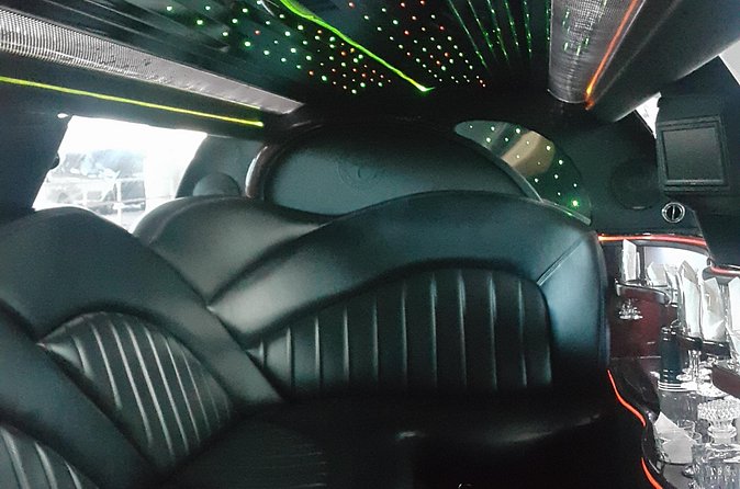Round Trip Nassau Airport ARRIVAL (NASSAU LIMOUSINE) - Is $253.34 good value for a group of six?