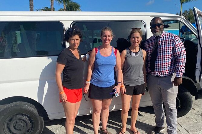 Round Trip Private Airport To Hotel Transfer in Nassau - A calmer arrival at Nassau airport