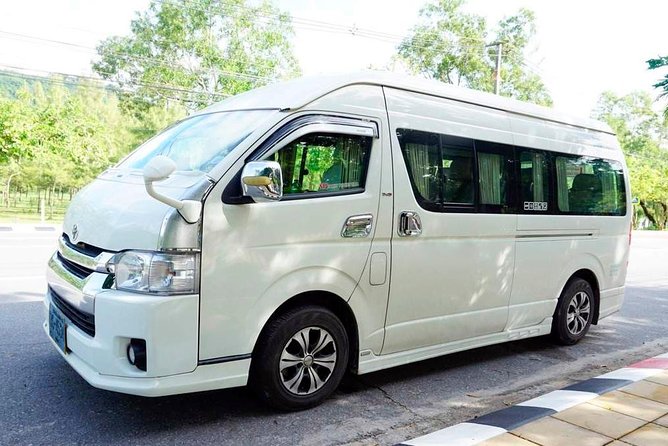 Roundtrip Private Transfers from Punta Cana Airport (PUJ) - Finding your driver outside Terminal A or B