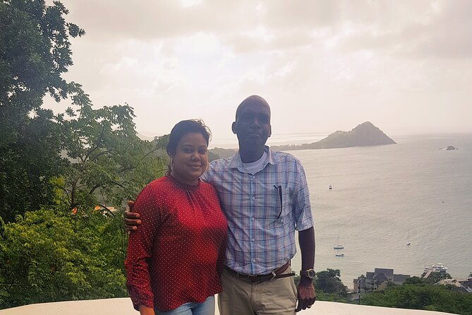 Roundtrip Transfer from UVF Airport to Resorts in Gros Islet (Groups of 4 Plus) - What happens on the return to UVF
