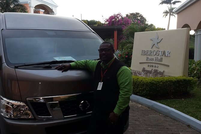 Royalton White Sands & Blue Waters Private Transfer - What the resort arrival is like