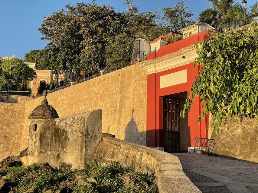 San Juan: Old Town Sunset Walking Tour - Why sunset is the right time for Old San Juan