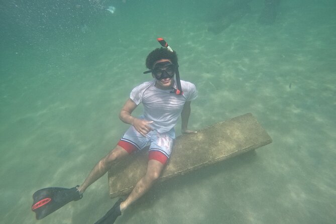 San Juan Turtle Spotting Snorkel Adventure with Videos - Meeting your guide at Balneario El Escambrón