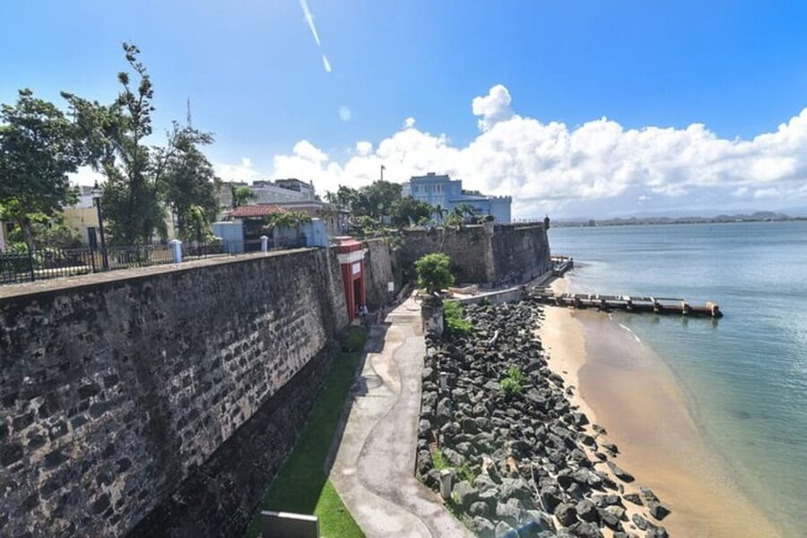 San Juan: Walking Tour with Expert Guide - Walking Paseo de la Princesa toward the Governor’s residence