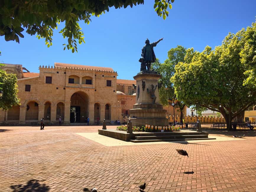 Santo Domingo: Colonial Zone, 3 Eyes, Cave Cable Car Tour - The Colonial Zone, from Calle Las Damas to the cathedral