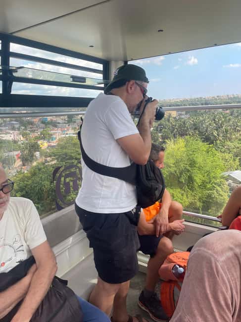 Santo Domingo: The Authentic Dominican Neighborhood Tour - Seeing Santo Domingo from the cable car