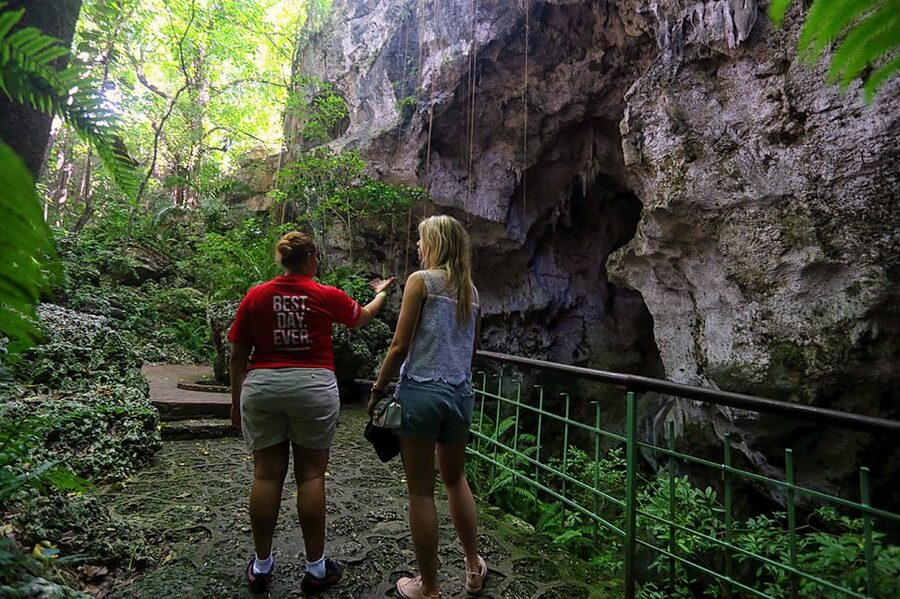 Santo Domingo: Three Eyes National Park Guided Tour - Who should choose this cave tour?