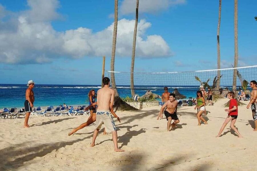 Saona Island: Catamaran/Speedboat Tour to a Dream Beach - Who will enjoy this Saona trip most