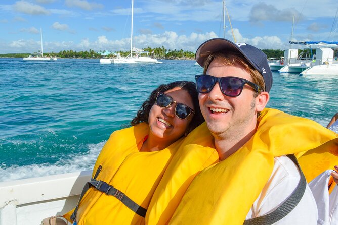 Saona Island Full-Day All-Inclusive Tour from Santo Domingo - Buffet lunch and open-bar expectations