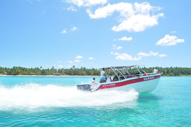 Saona island full day tours - catamarán party from santo domingo - The catamaran return, music, and party mood