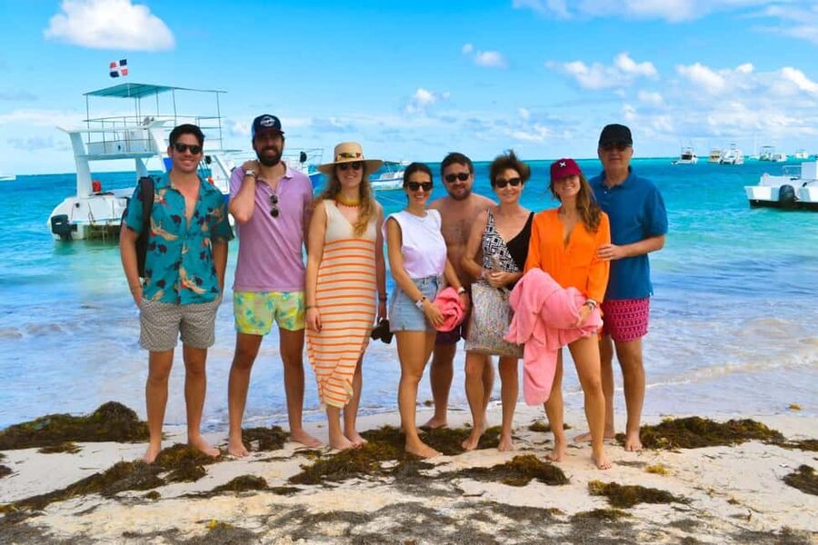 Saona Island Tour From Santo Domingo with Lunch and Pickup - Guides, safety, and the human side of the day