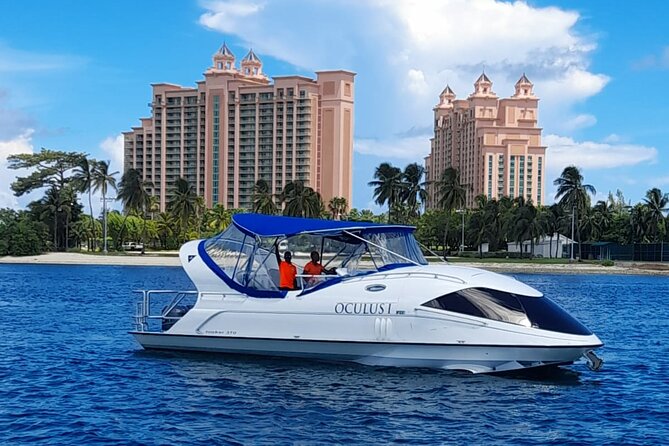 Semi Submersive Glass Bottom Boat Eco Tour in Paradise Island Bahamas - The shipwreck and the limits of clear water