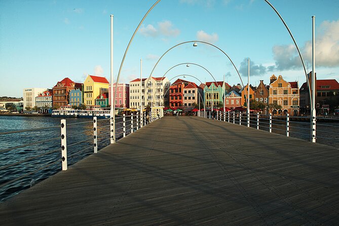 Shop and Beach Guided Tour in Curacao City - Key points at a glance