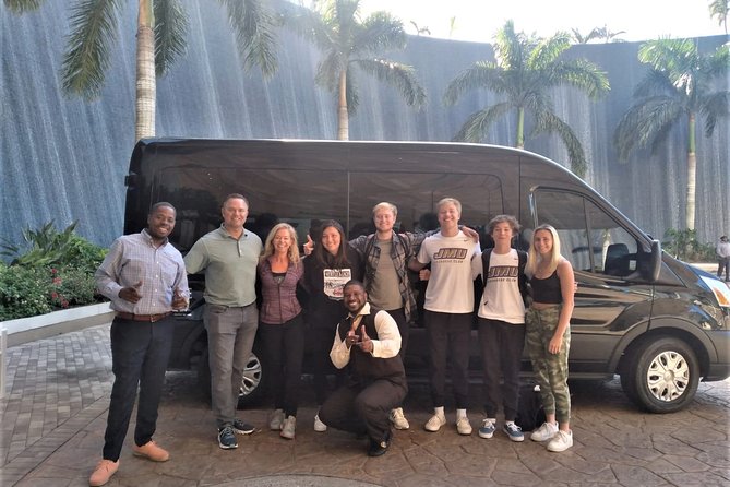 Small Group/ Family Private Roundtrip Airport Shuttle - Leaving Nassau airport with less fuss