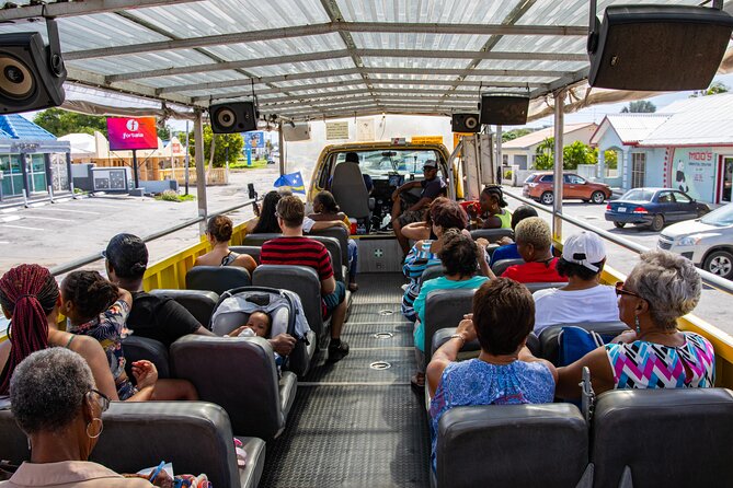 Splashy Iguana Tour in Curacao - Entering Spanish Water Bay