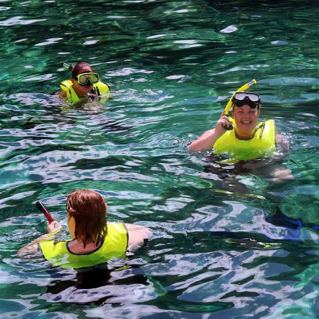 St Kitts Mini Speedboat and Snorkel Tour - A safety briefing before you open the throttle
