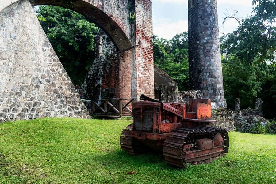 St. Kitts: Top Sights Guided Van or Open-Air Safari Tour - Van or open-air safari truck?