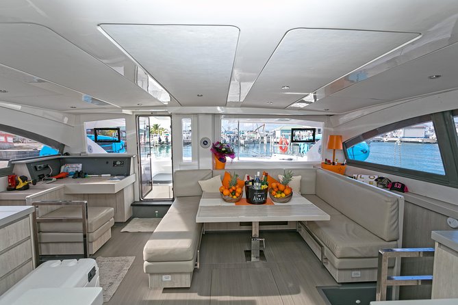 St Maarten Luxury Catamaran Full-Day Group Charter - Key details at a glance