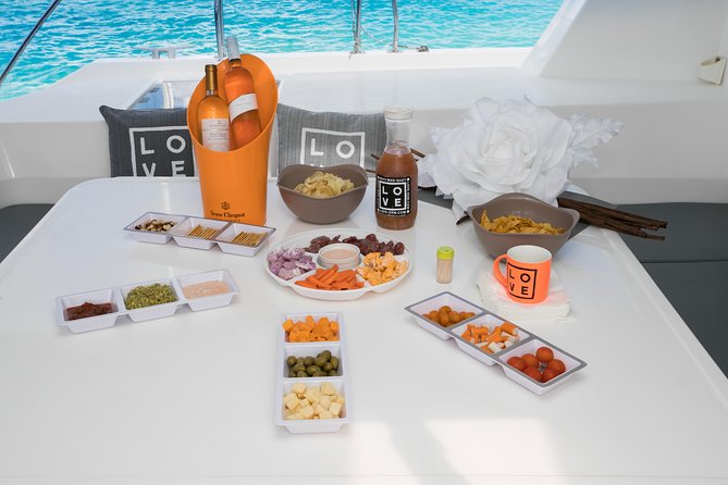 St Maarten Luxury Catamaran Full-Day Group Charter - Four-course lunch and an open bar