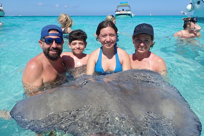 Starfish Point, Stingray City & Coral Garden (3-STOP Adventure) - A boat day with practical transfers