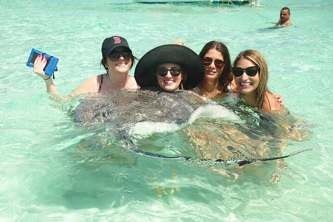 Stingrays, Starfish and Snorkeling Tour - Stingray City Sandbar, the main attraction