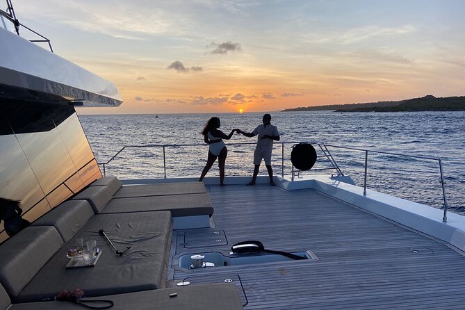 Sunset Cruise Party - All-Inclusive Experience - The boat, seating, and group size