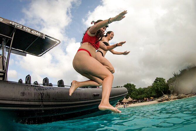 Swim with Turtles at Turtle Bay, Curacao: Boat, Blue Room Cave - Guides and the quality of the day