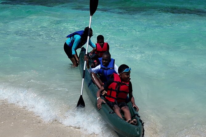 Swimming Pigs, Snorkeling and Beach Tour in Nassau Bahamas - Rainbow Reef and 25 minutes in the water