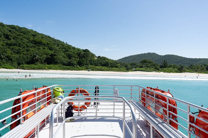 Theo Culebra Island Experience - Lunch, rum drinks, and the boat’s social mood