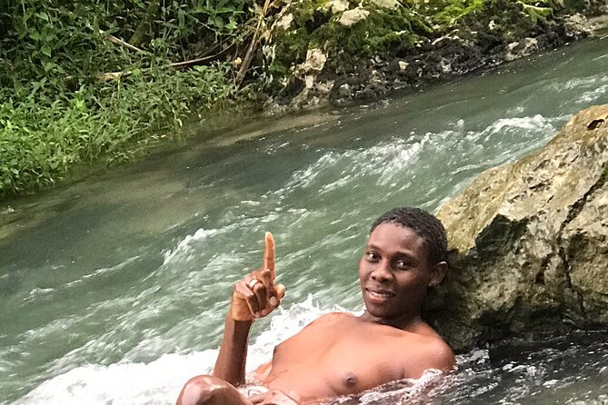 Transportation and Tour from Montego Bay to Blue Hole/Secret Falls - Who Will Enjoy This Day Most?