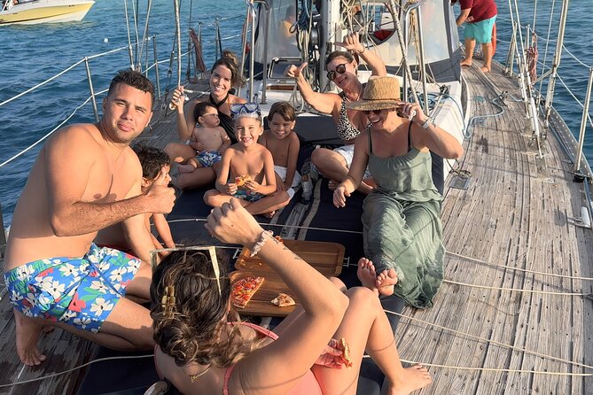 Tropical Sailing Experience with BBQ Lunch or BBQ Dinner in Aruba - BBQ lunch, early dinner, and drinks