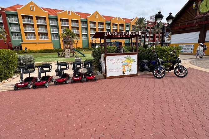 TukTuk’s Adventure Fun Tour in Curaçao - Mambo Beach: one hour by the water