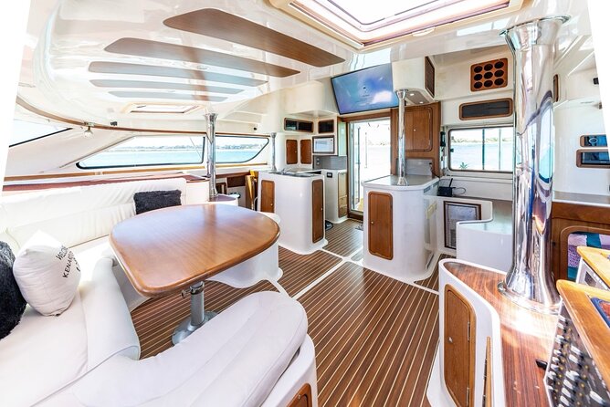 Turks and Caicos Half-Day Luxury Private Yacht Charter - Lunch on the Water