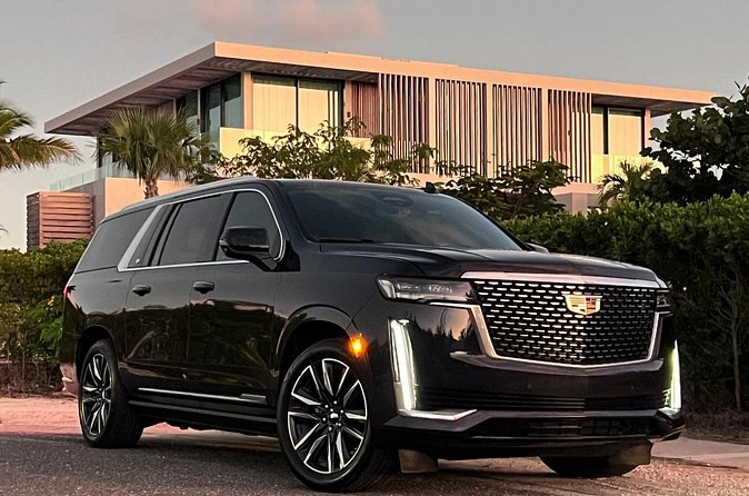Turks and Caicos Private SUV Airport Transportation - Handling larger groups, infants, and luggage