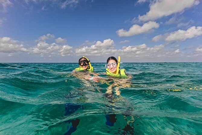 Turtle Snorkeling Tour in Tres Trapi, Aruba - Support for nervous swimmers and beginners
