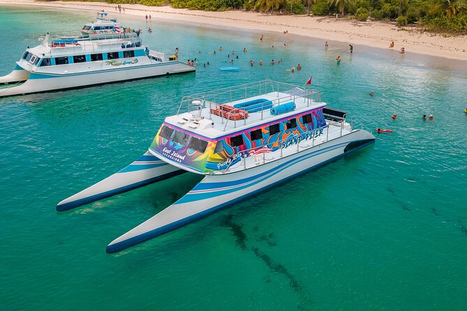 Vieques: Beach and Snorkeling Tour by Catamaran from Fajardo - The crew and the tone of the day